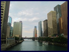 S Michigan Avenue begins at Chicago River